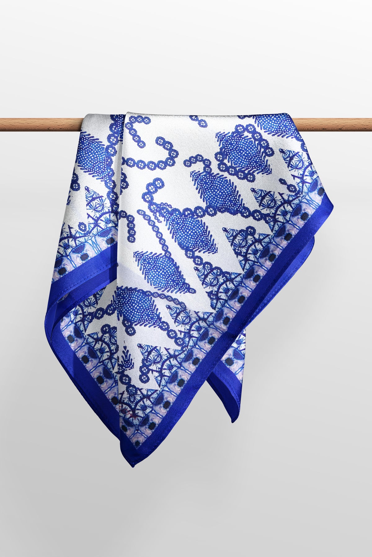 Monte Carlo Scarf by Sai Sankoh — view 3