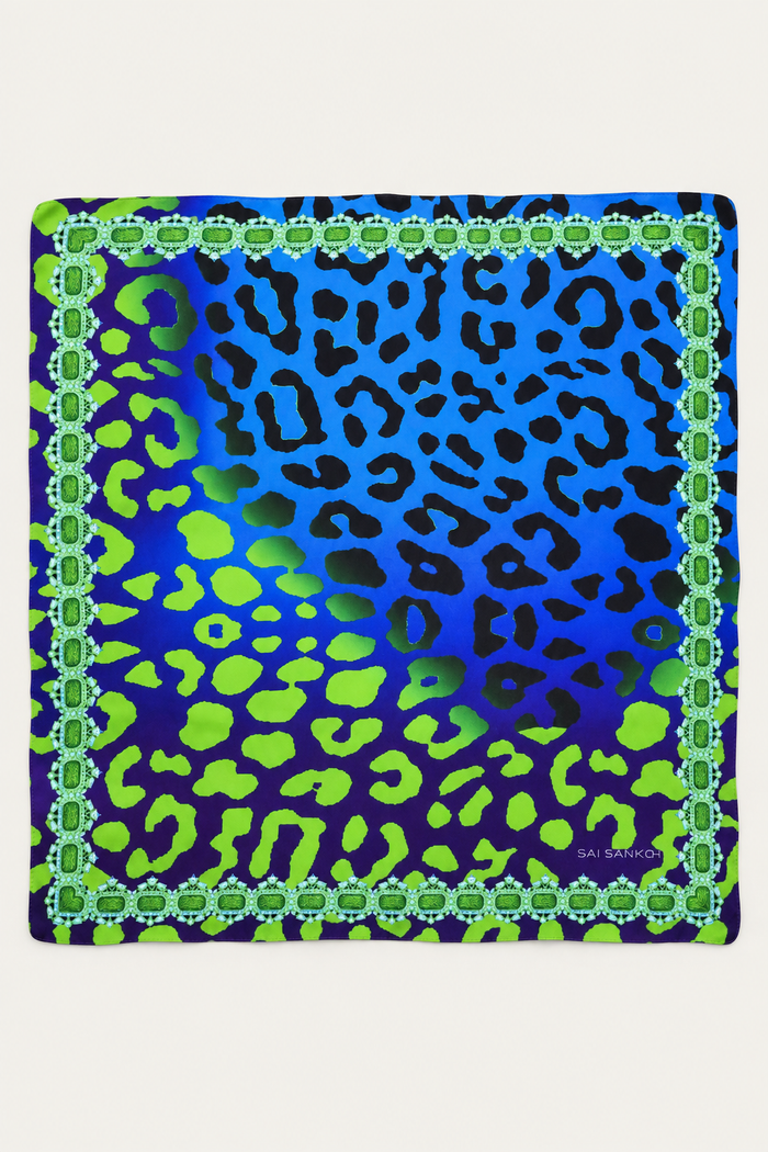 Tori Scarf
